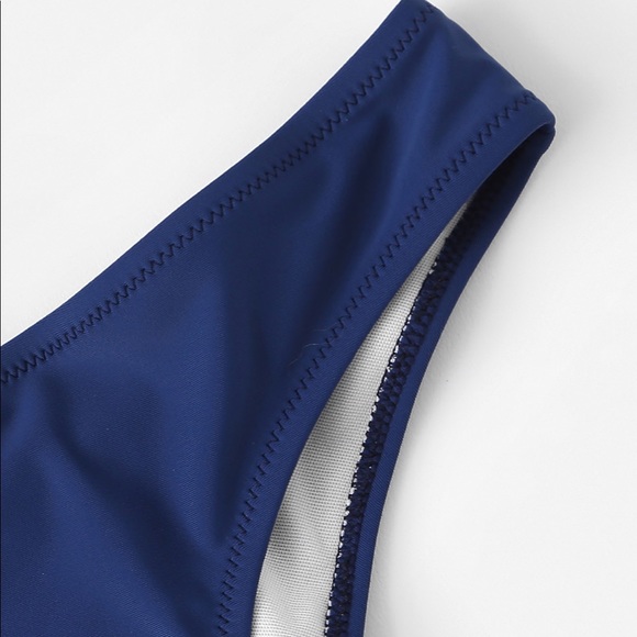 🔥 FINAL SALE‼️1️⃣ L left— blue tie around bikini - Picture 5 of 8